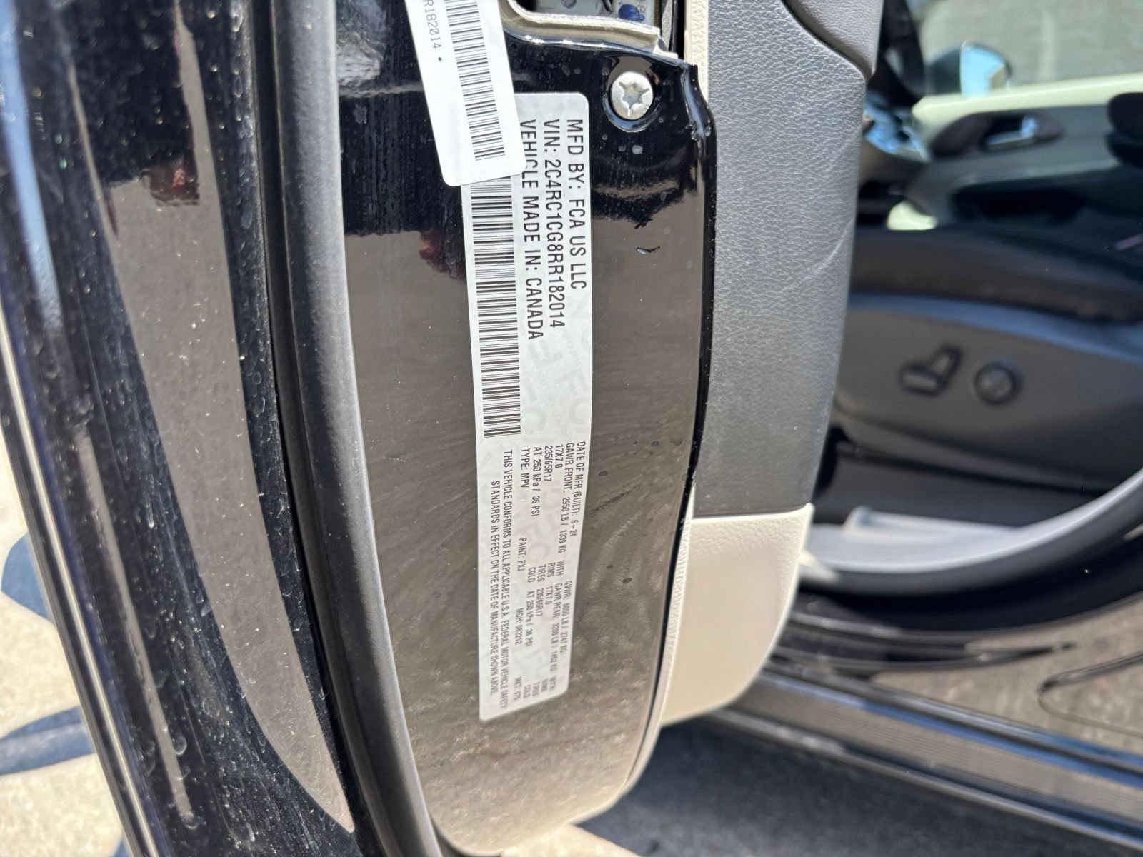 Used 2024 Chrysler Voyager LX FWD image 31