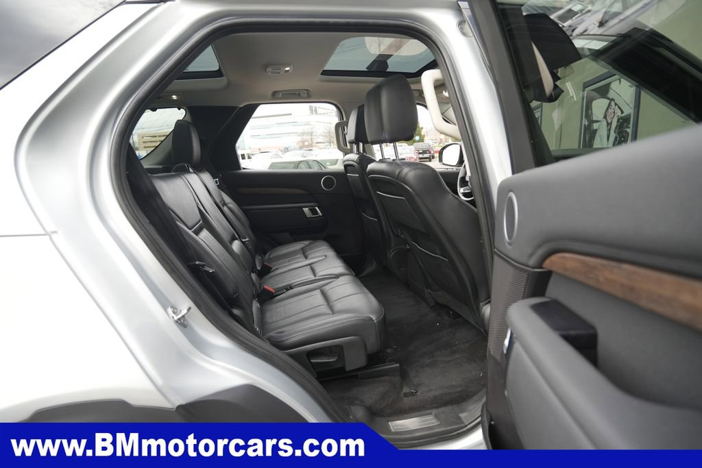 Used 2018 Land Rover Discovery HSE AWD/4WD image 34