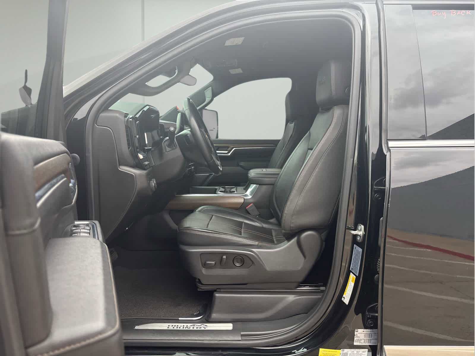 Used 2024 Chevrolet Silverado 2500 High Country w/ High Country Premium Package image 10