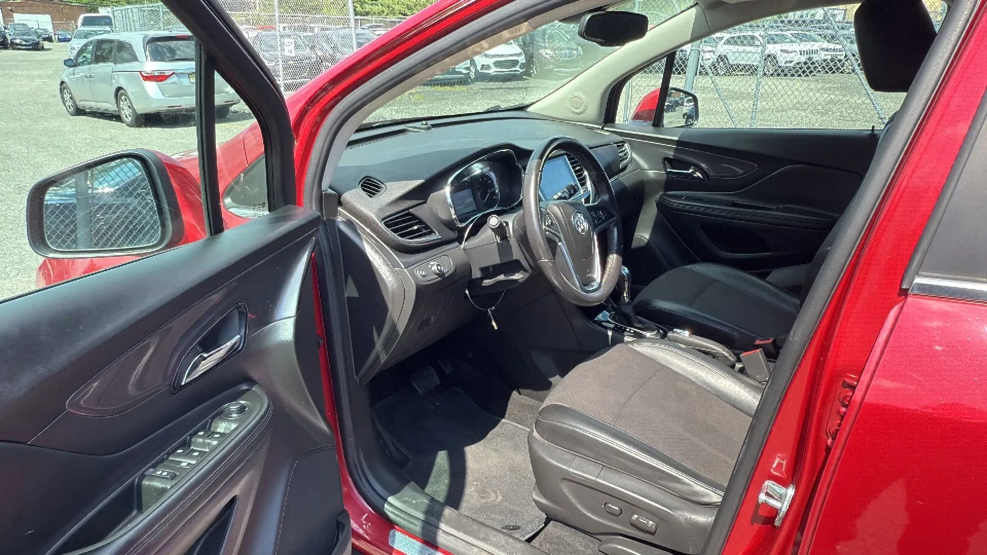 Used 2020 Buick Encore Preferred image 23