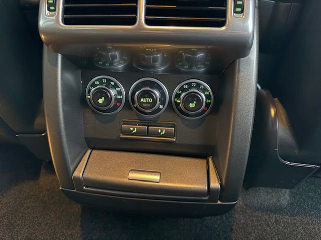 Used 2010 Land Rover Range Rover Supercharged image 32