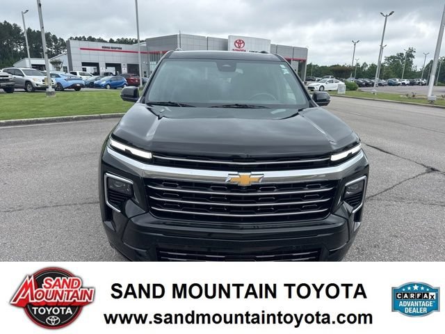 Used 2025 Chevrolet Traverse High Country FWD image 8