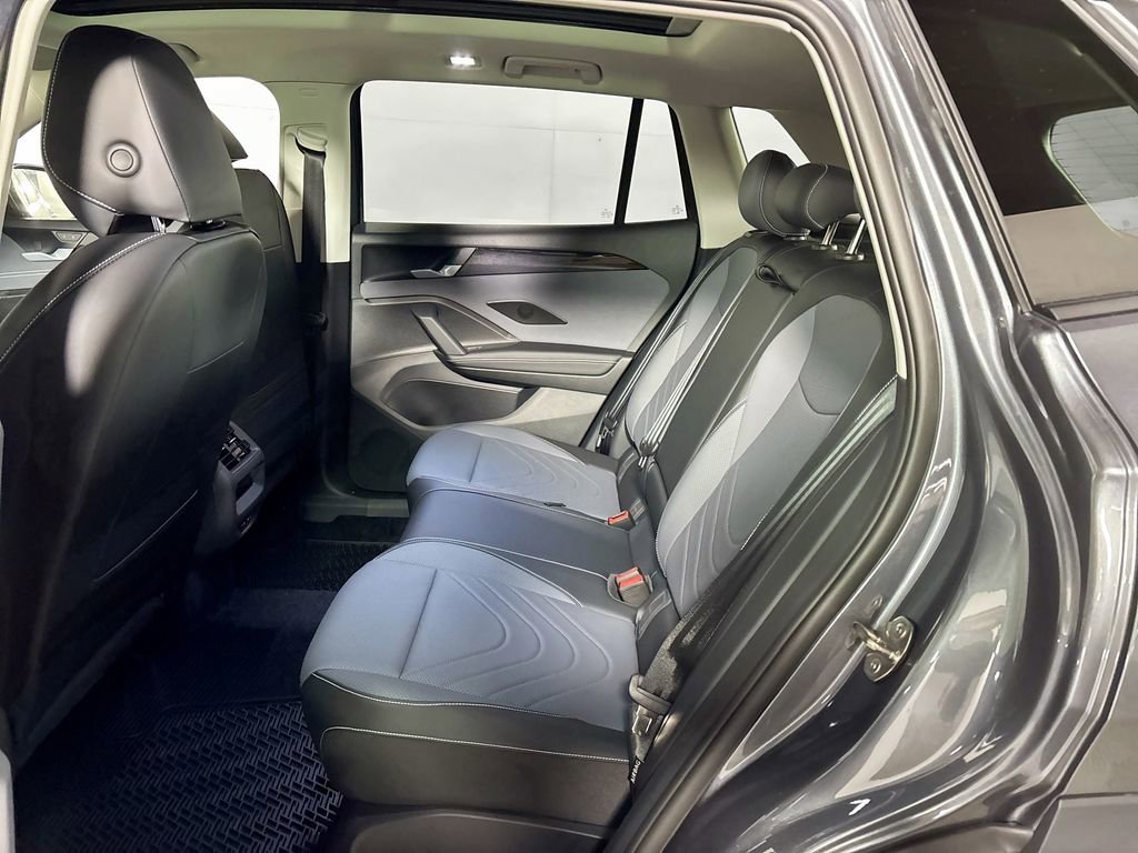 New 2026 Volkswagen Tiguan SE AWD/4WD image 20