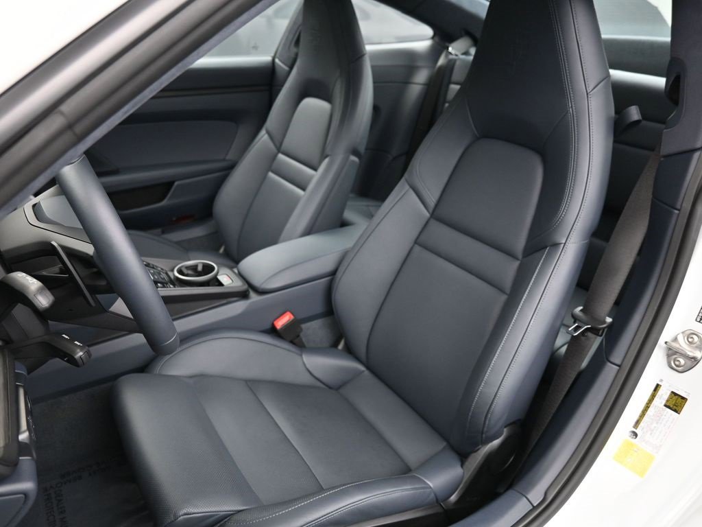 Used 2025 Porsche 911 Carrera 4 GTS image 5