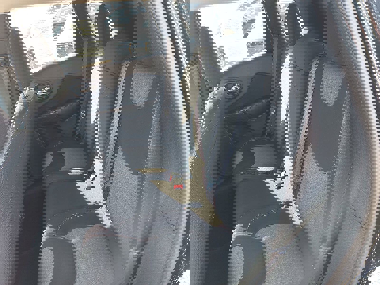 Used 2016 Jeep Cherokee Sport image 14