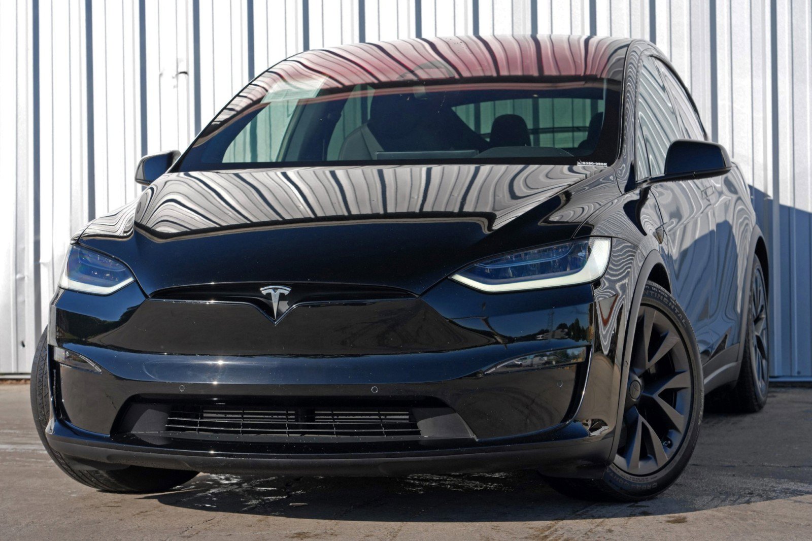 Used 2022 Tesla Model X image 3