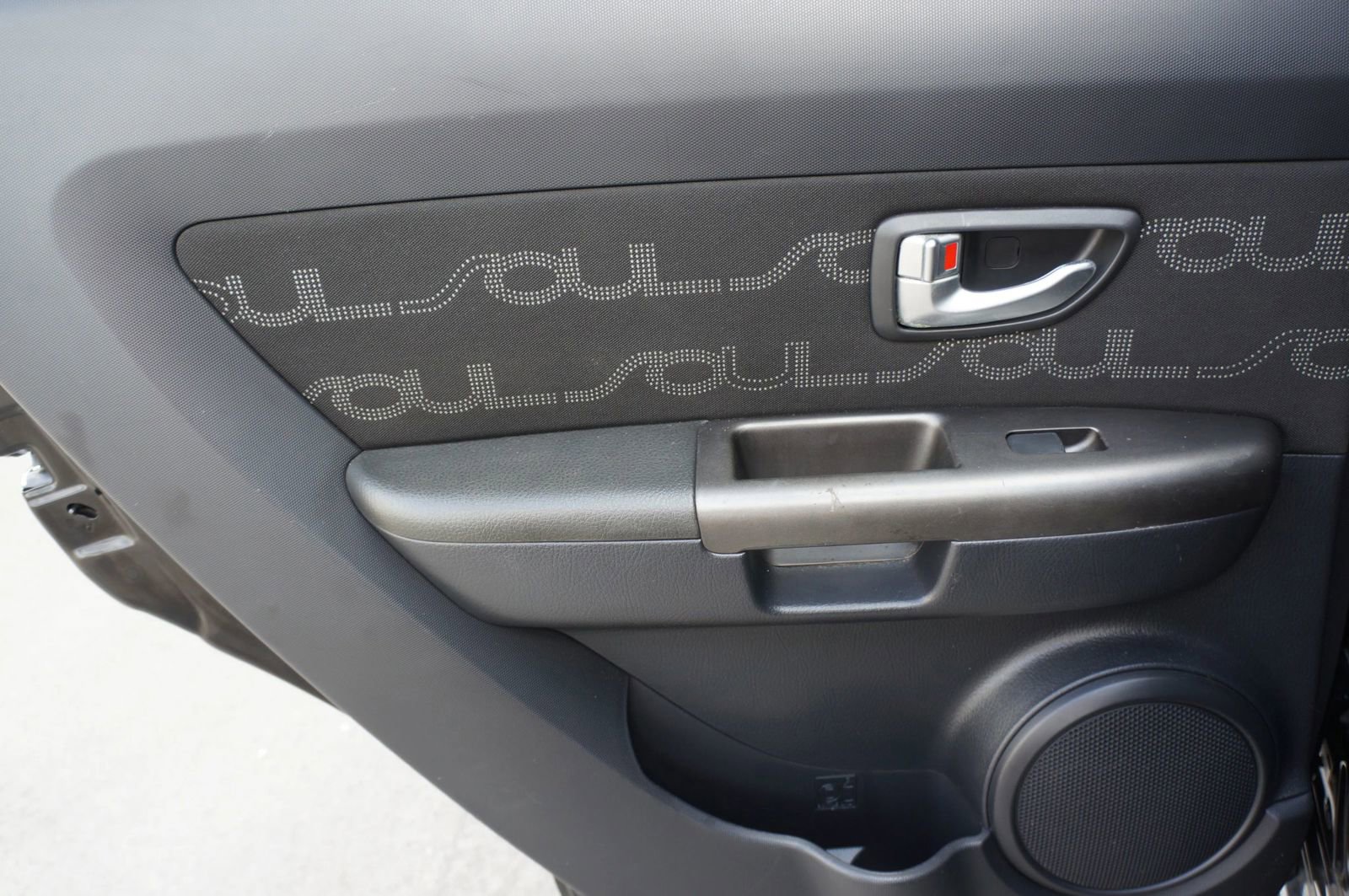 Used 2012 Kia Soul + FWD image 27
