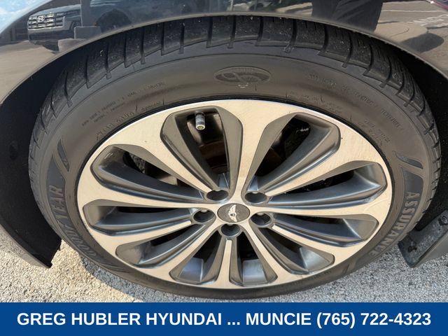 Used 2013 Hyundai Genesis 5.0 R-Spec RWD image 13