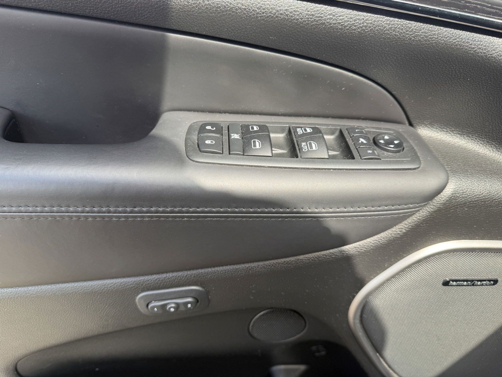 Used 2020 Jeep Grand Cherokee High Altitude AWD/4WD image 20