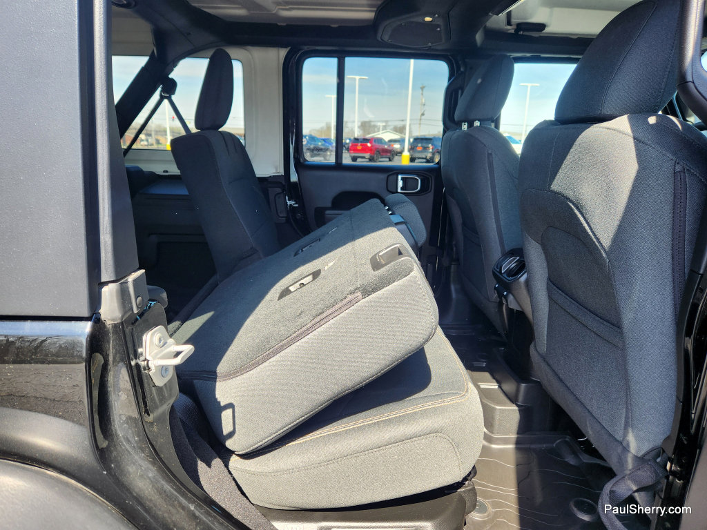 Used 2025 Jeep Wrangler Willys image 40