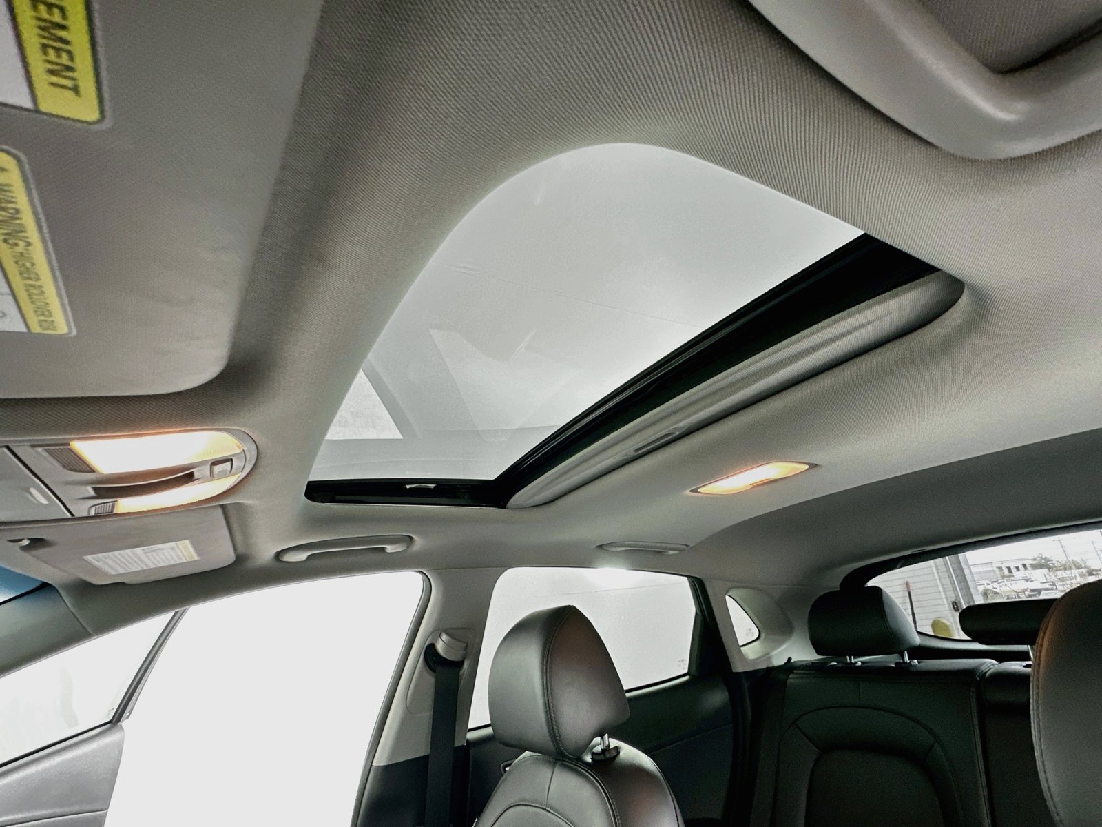 Certified 2022 Hyundai Kona Limited FWD image 23