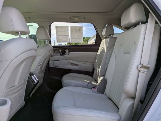 Used 2023 Kia Sorento SX image 14