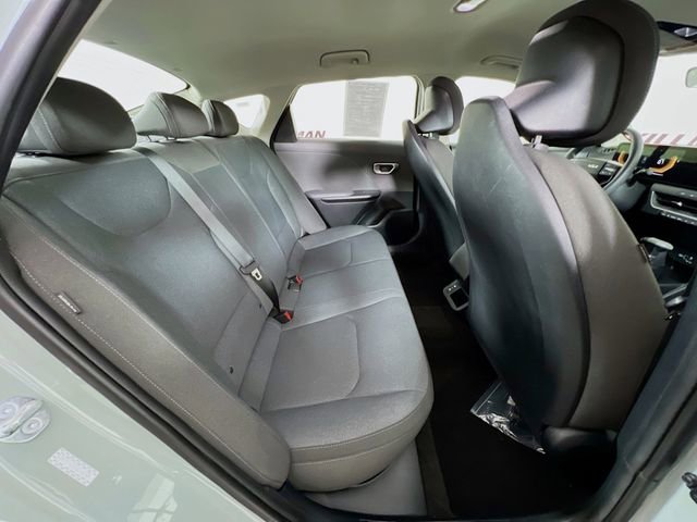 Used 2025 Kia K4 FWD image 38