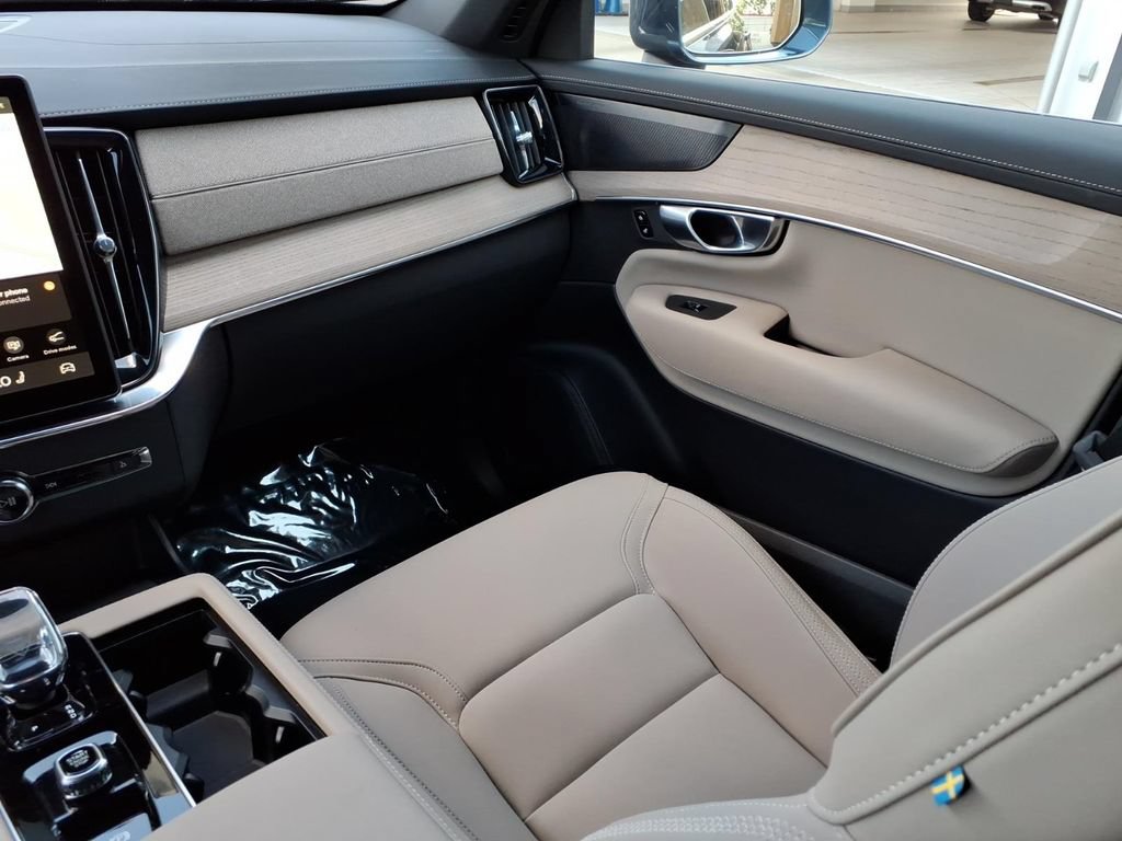 Certified 2026 Volvo XC90 B6 Plus AWD/4WD image 22
