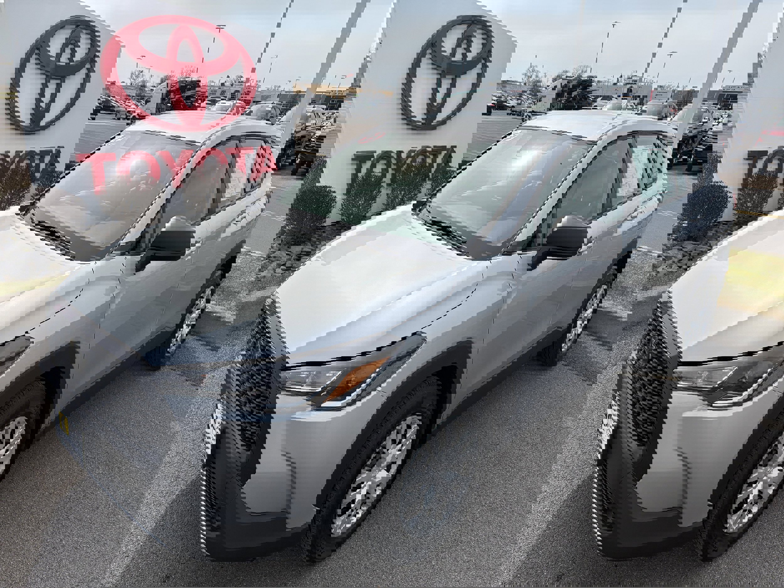 Certified 2023 Toyota Corolla Cross L image 1