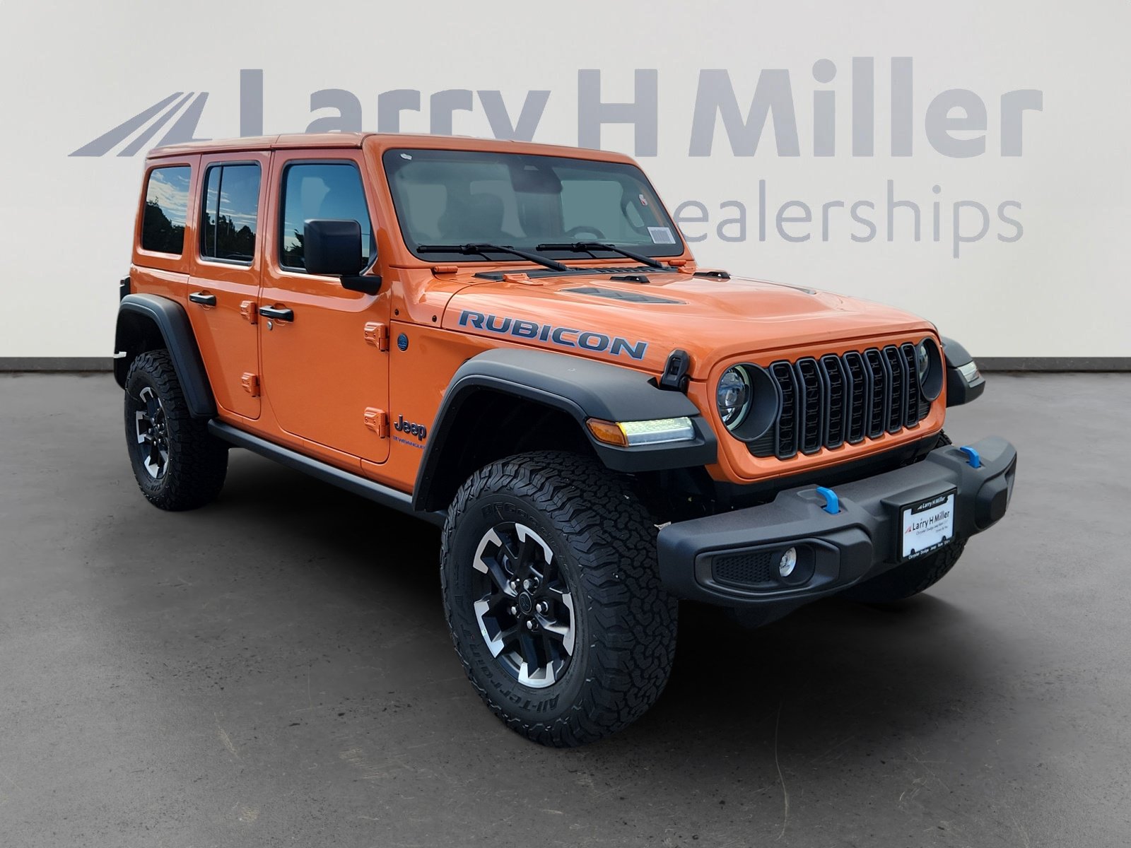 New 2025 Jeep Wrangler Unlimited Rubicon 4xe w/ Convenience Group AWD/4WD image 8