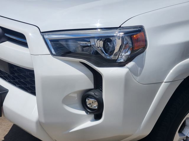 Certified 2022 Toyota 4Runner SR5 Premium w/ Moonroof Package AWD/4WD image 9