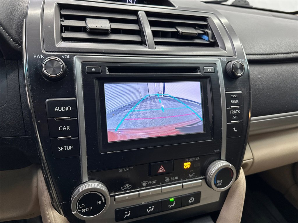 Used 2014 Toyota Camry L image 27