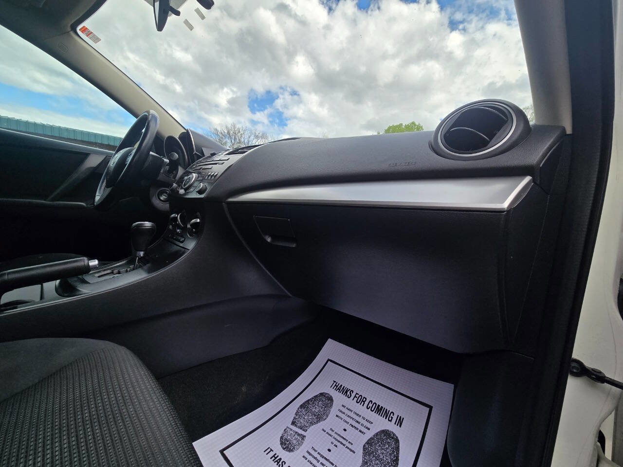 Used 2012 MAZDA MAZDA3 i Touring FWD image 25