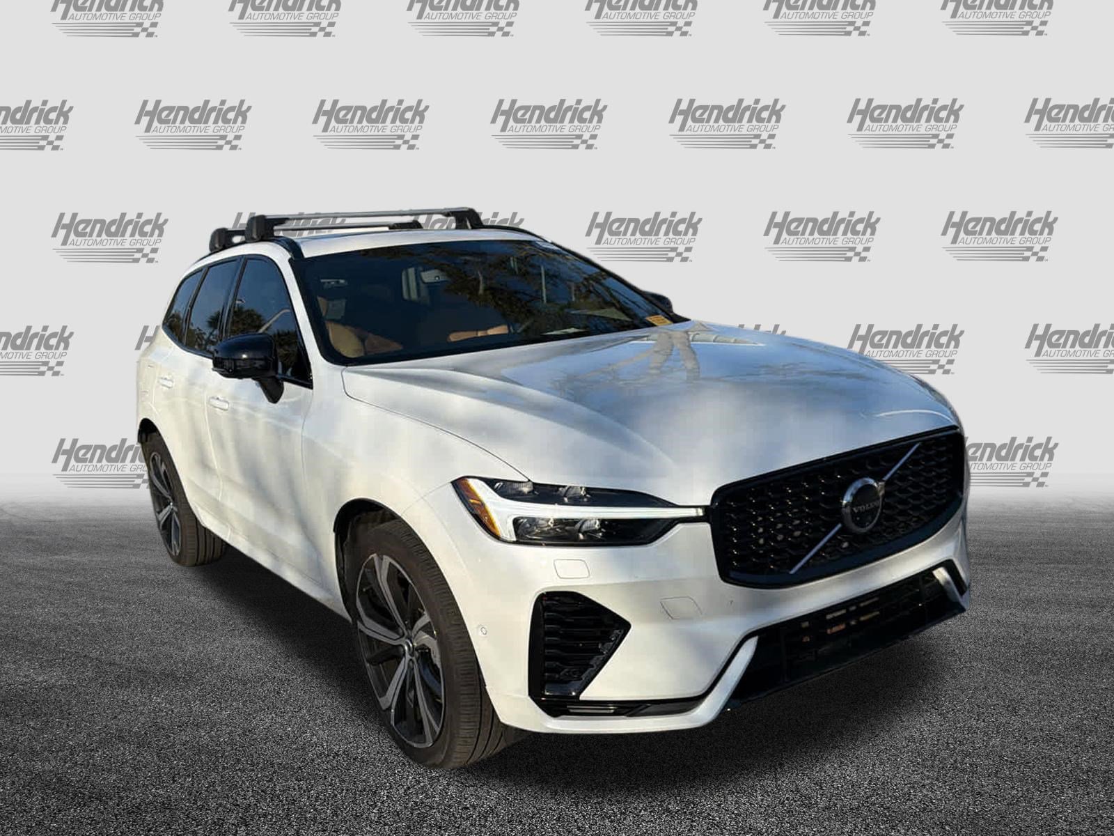 Certified 2024 Volvo XC60 T8 Ultimate w/ Climate Package image 41