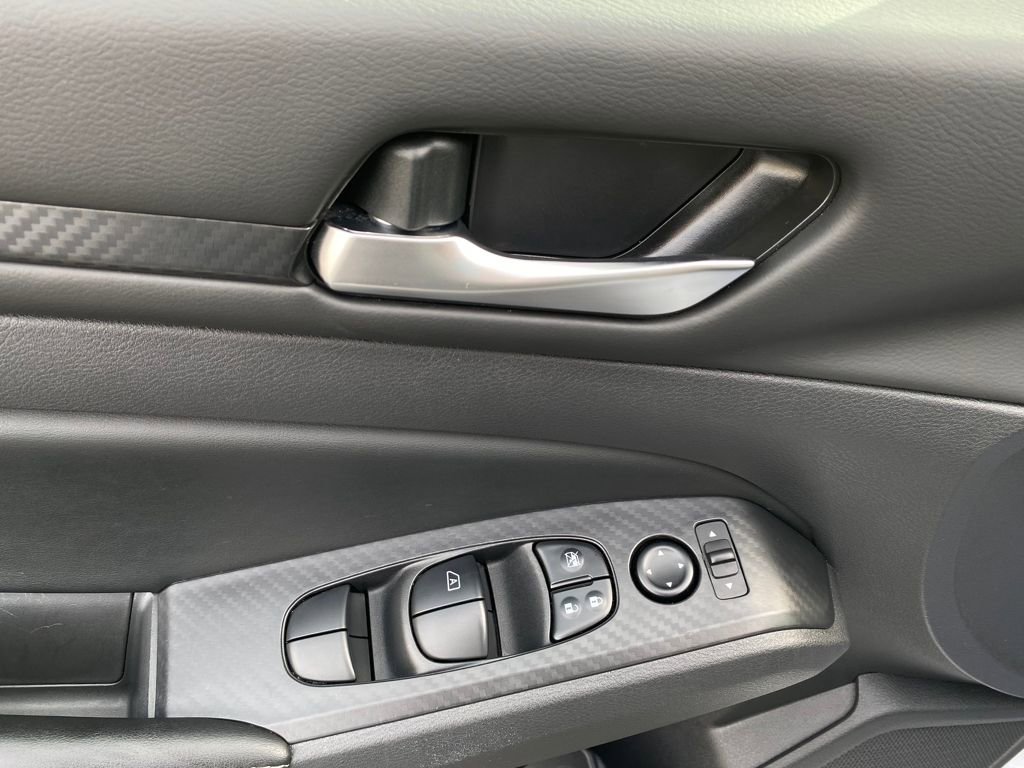 Used 2024 Nissan Altima 2.5 SV image 20