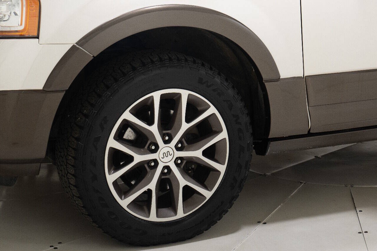 Used 2015 Ford Expedition King Ranch RWD image 27
