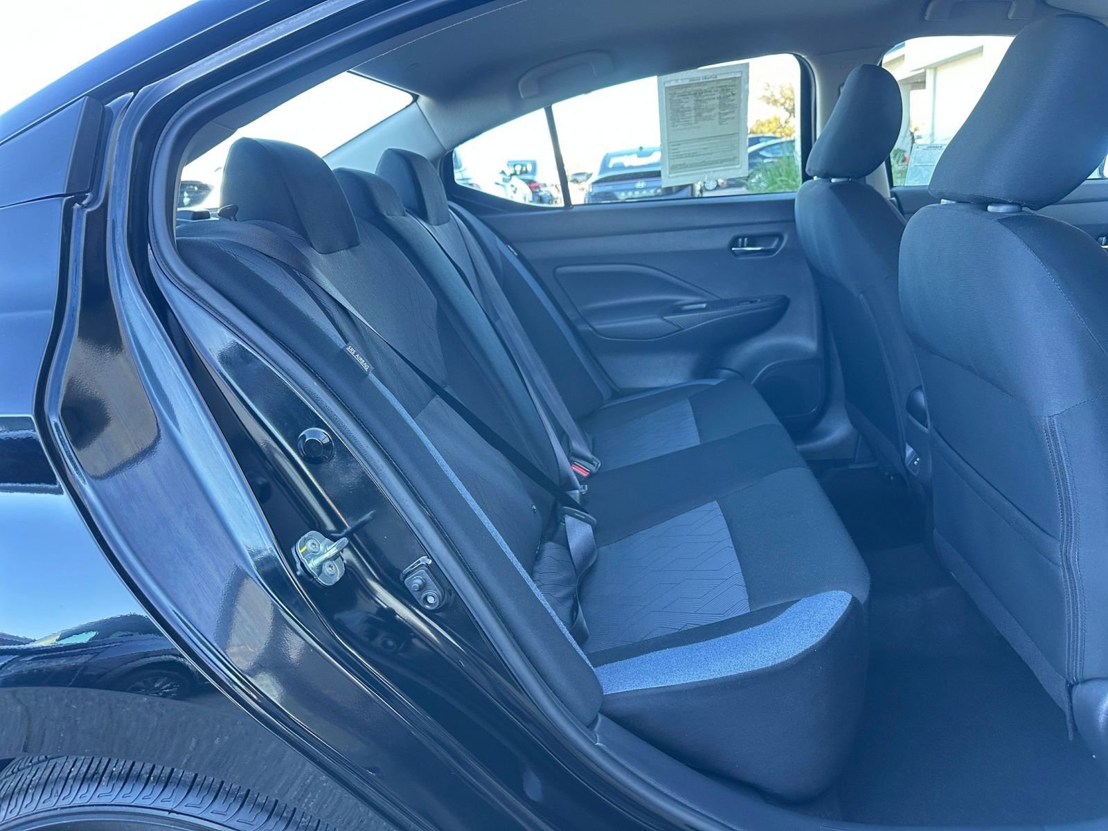 Used 2025 Nissan Versa SV image 39