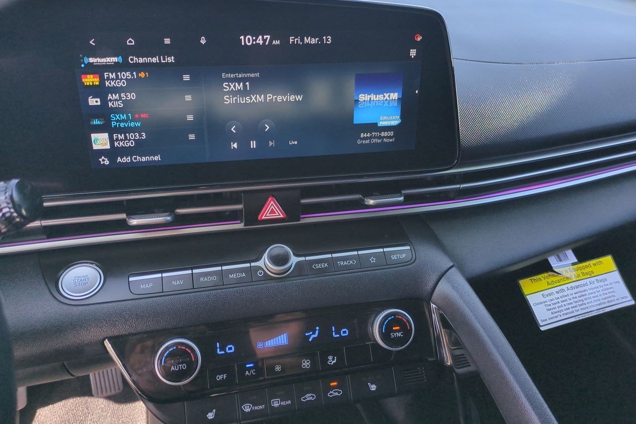 Used 2022 Hyundai Elantra Limited w/ Cargo Package image 16