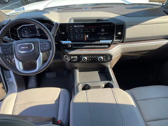 Used 2025 GMC Sierra 2500 SLT w/ SLT Premium Package AWD/4WD image 4