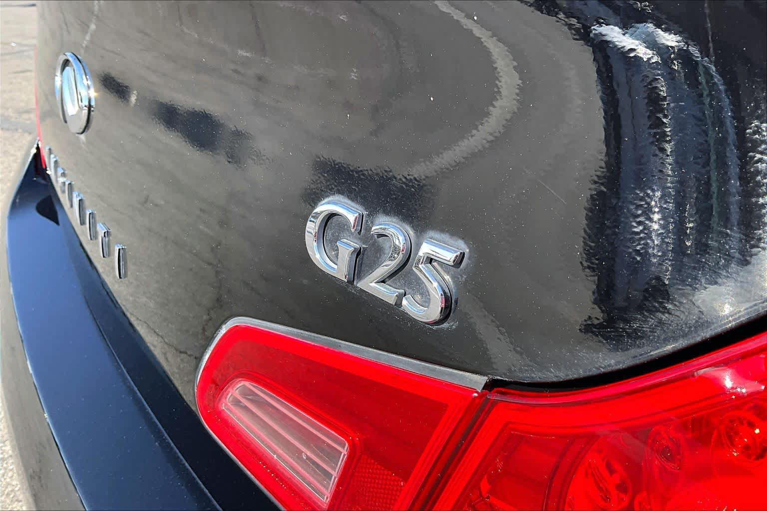 Used 2011 INFINITI G25 Journey w/ Moonroof Pkg RWD image 9
