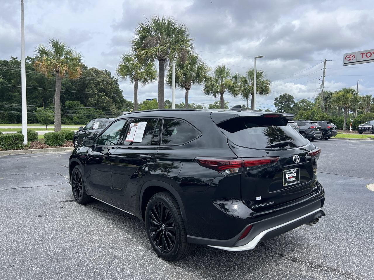 Used 2025 Toyota Highlander XSE AWD/4WD image 8
