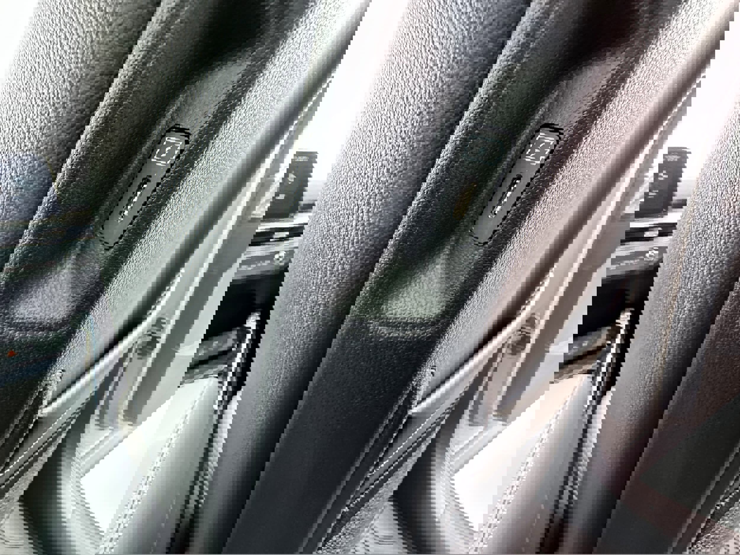 Used 2025 Kia Sorento SX Prestige image 18