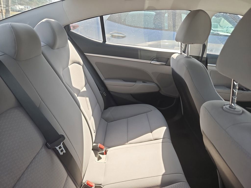 Used 2020 Hyundai Elantra SEL image 9
