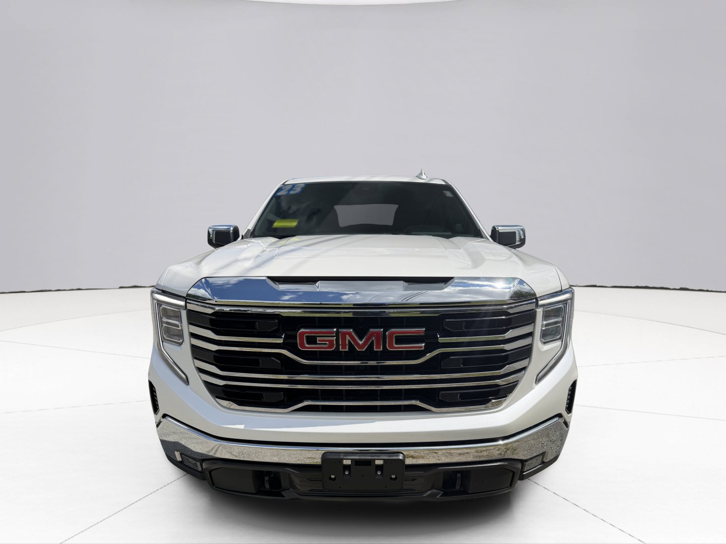 Used 2023 GMC Sierra 1500 SLT w/ SLT Premium Package AWD/4WD image 5