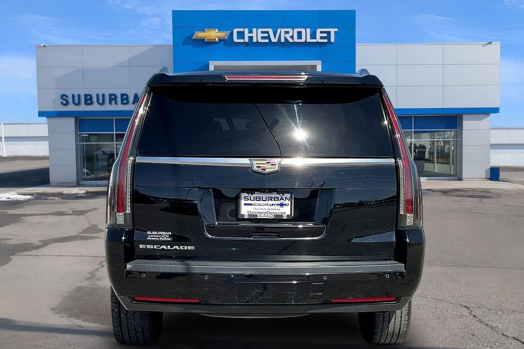 Used 2020 Cadillac Escalade Premium Luxury image 4