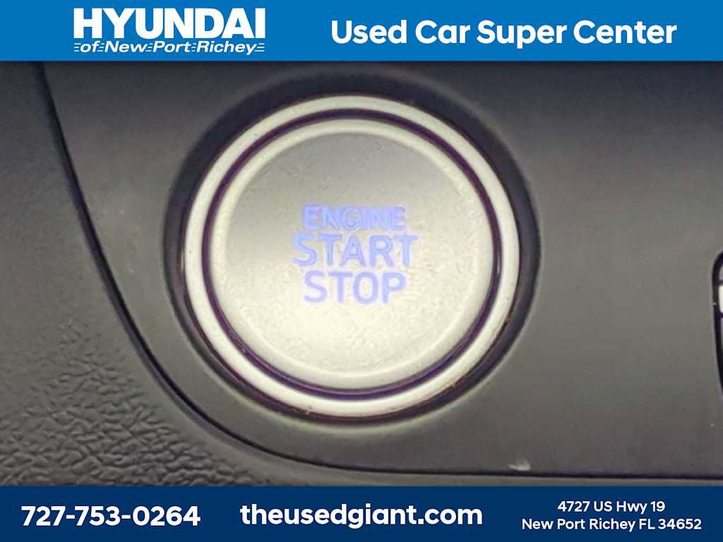 Used 2025 Hyundai Elantra SEL FWD image 31