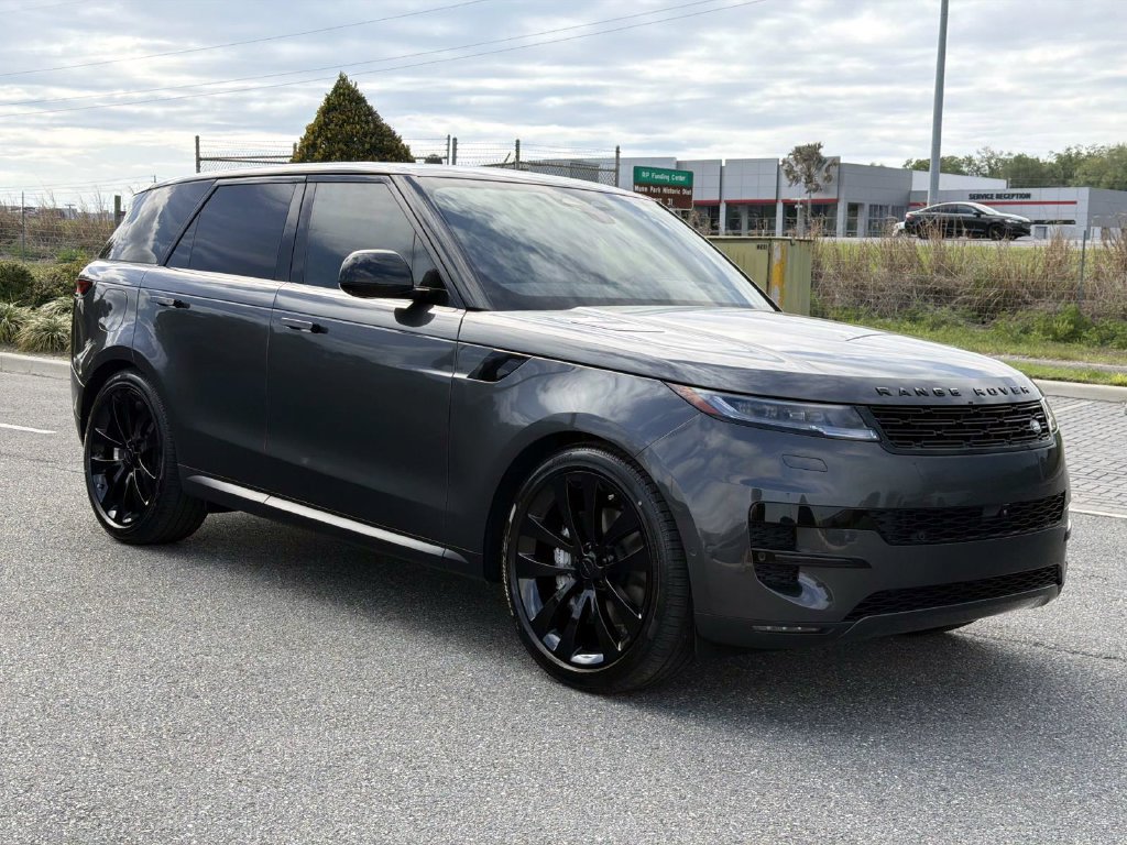 Used 2026 Land Rover Range Rover Sport SE AWD/4WD image 7