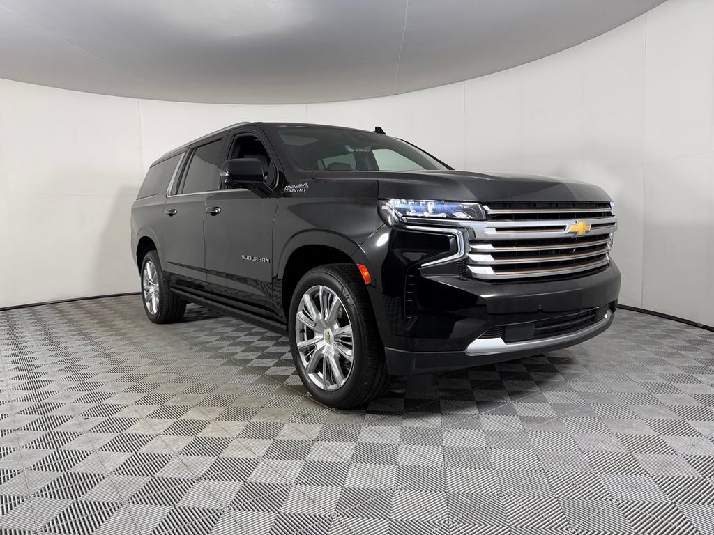 Used 2024 Chevrolet Suburban High Country w/ Premium Package 2 RWD image 4