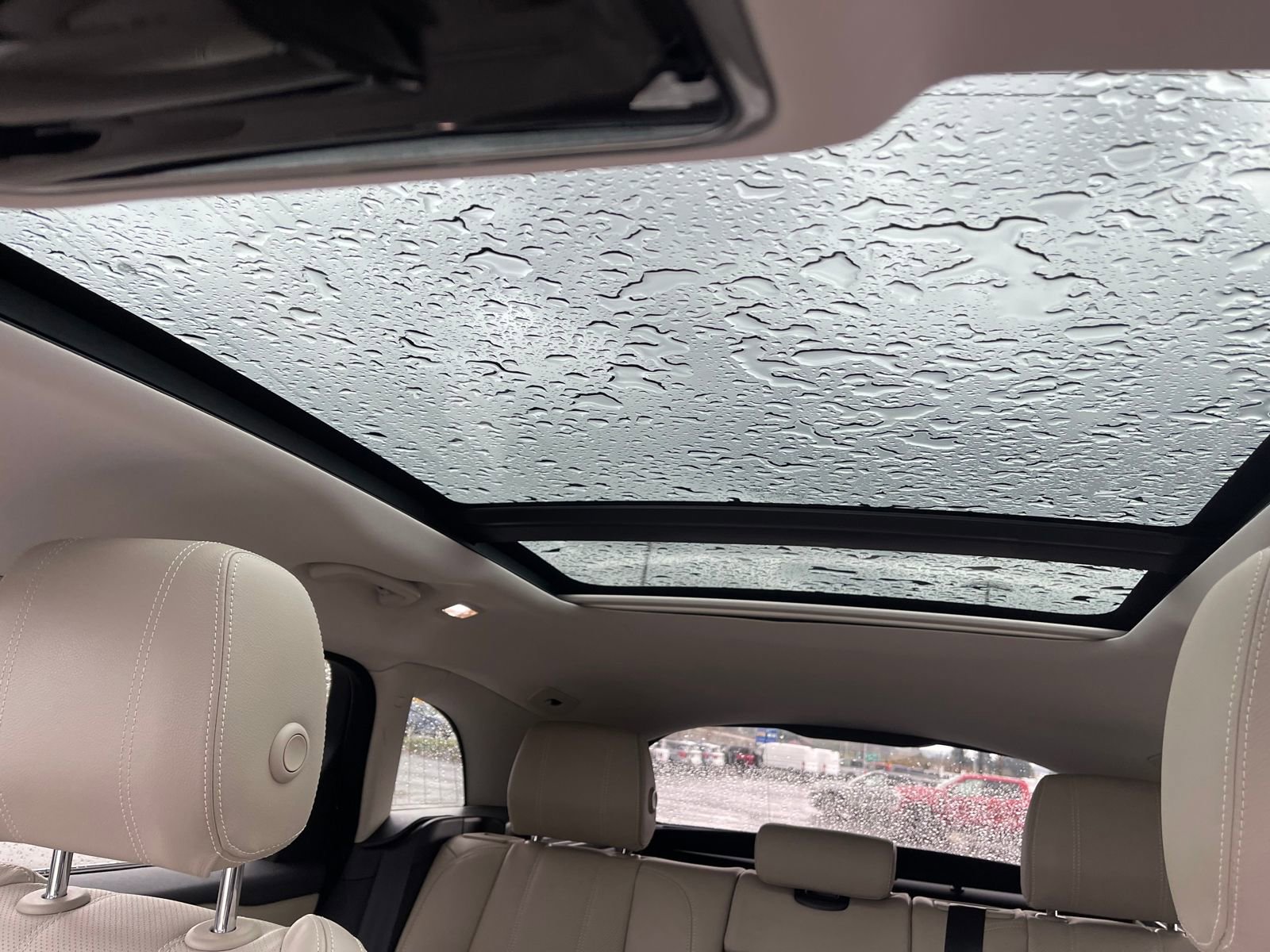 Used 2018 Land Rover Range Rover Velar S image 13