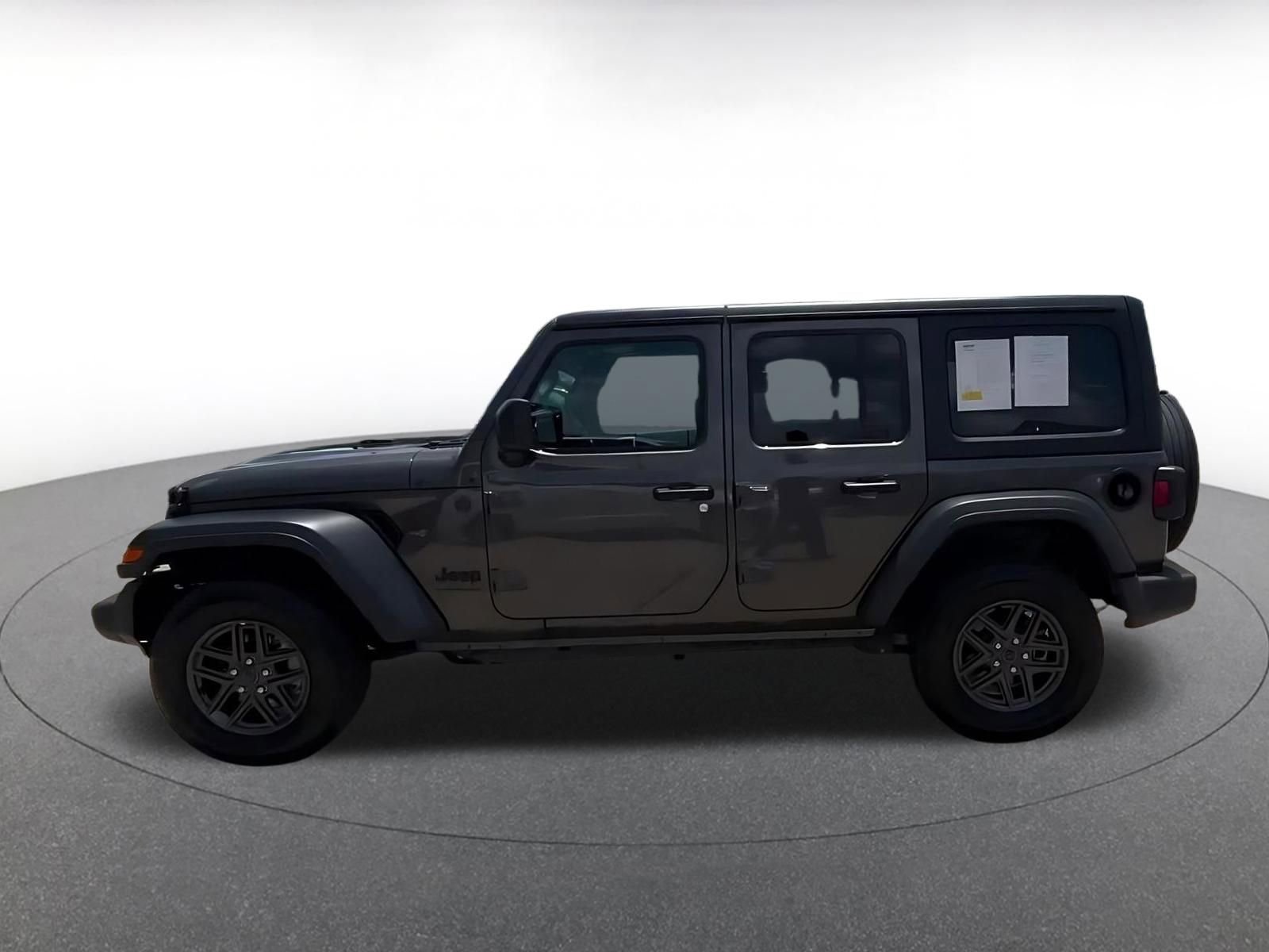 Used 2025 Jeep Wrangler Unlimited Sport AWD/4WD image 4