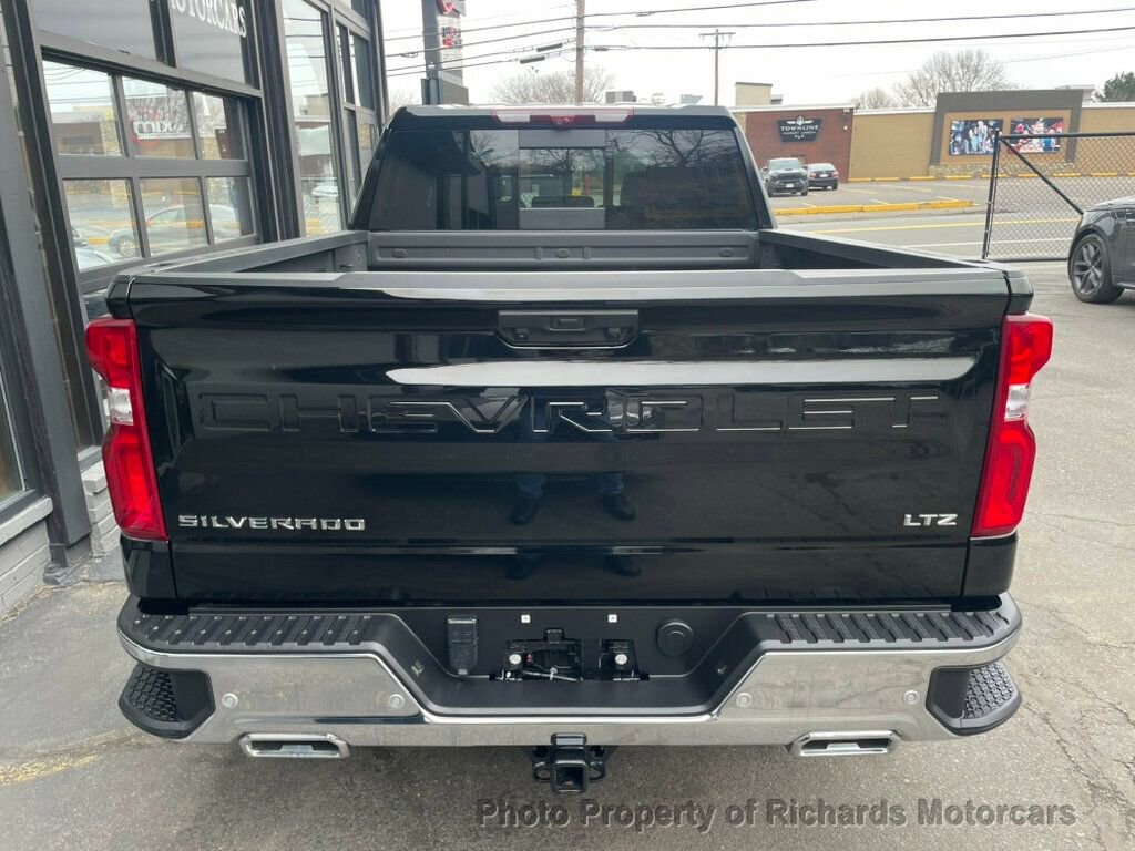 Used 2024 Chevrolet Silverado 1500 LTZ w/ Technology Package image 7