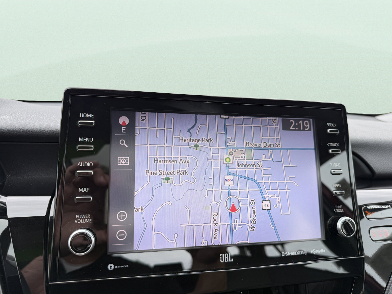 Used 2021 Toyota Camry XLE w/ Navigation Package FWD image 25