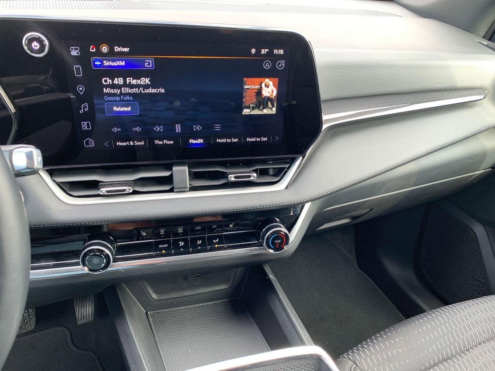 Used 2025 Chevrolet Equinox LT image 18