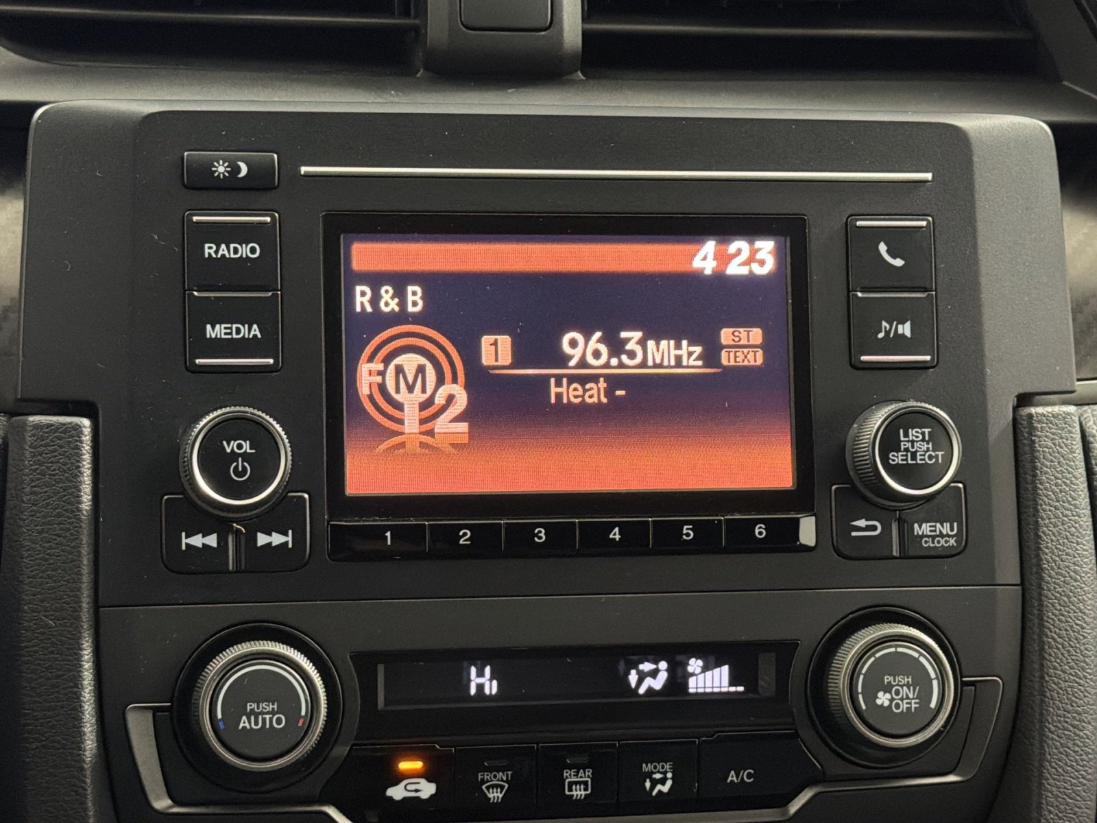 Used 2017 Honda Civic Sport image 18