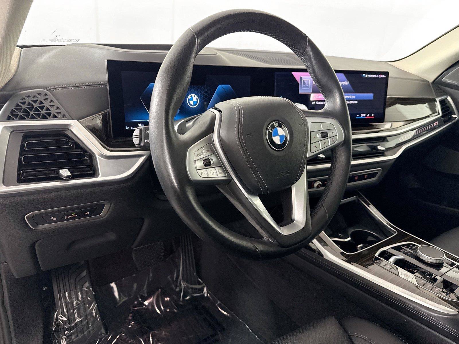 Used 2025 BMW X7 xDrive40i AWD/4WD image 4
