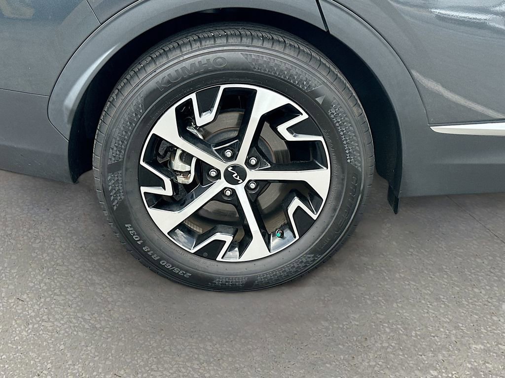 Certified 2024 Kia Sportage EX image 30