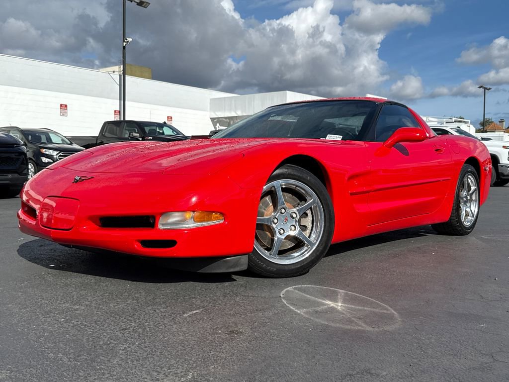 Used 2001 Chevrolet Corvette Coupe w/ Preferred Equipment Group2 RWD image 2