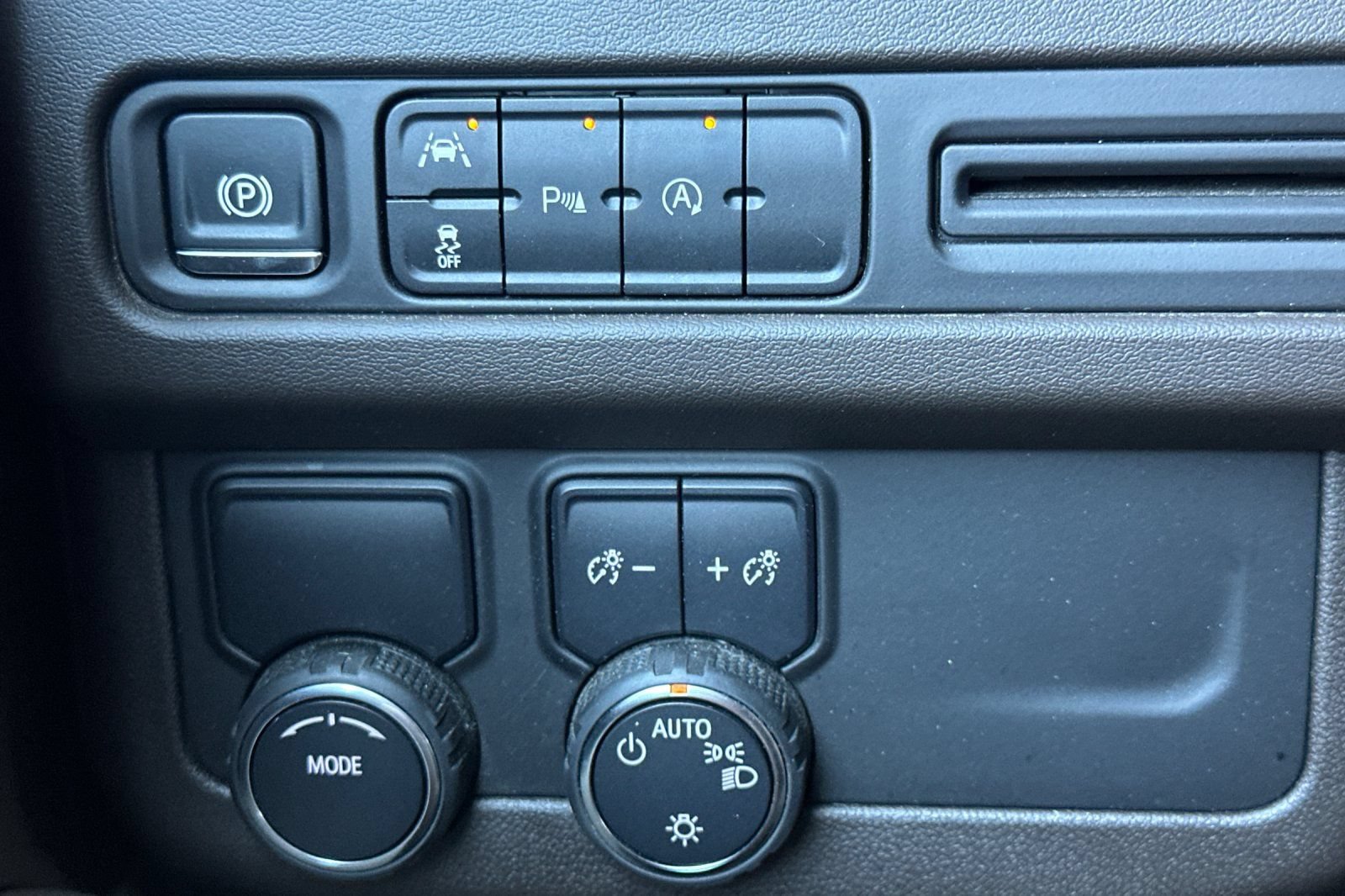 Used 2024 Chevrolet Tahoe LT RWD image 39