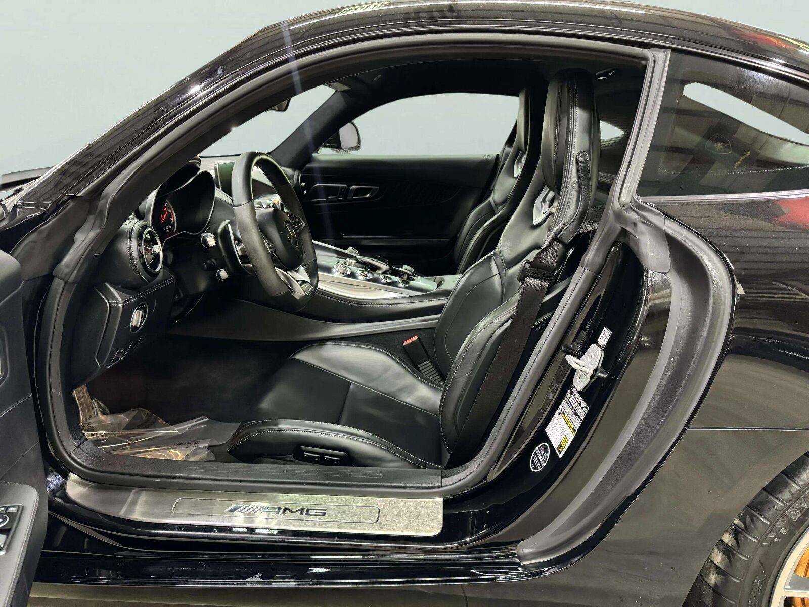 Used 2016 Mercedes-Benz AMG GT S image 26