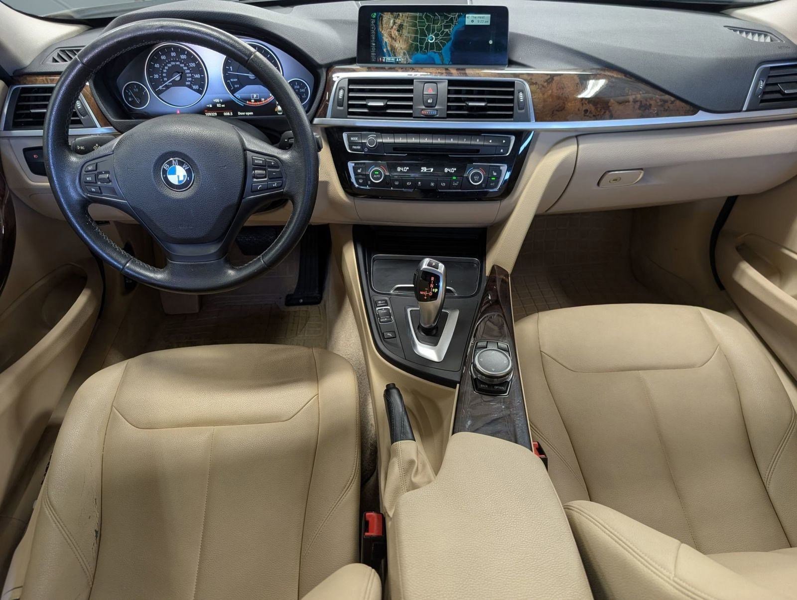 Used 2016 BMW 320i Sedan image 16